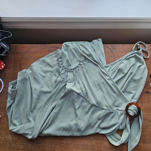 O'neil Sage green faux wrap mini dress sz. M - Picture 1 of 11
